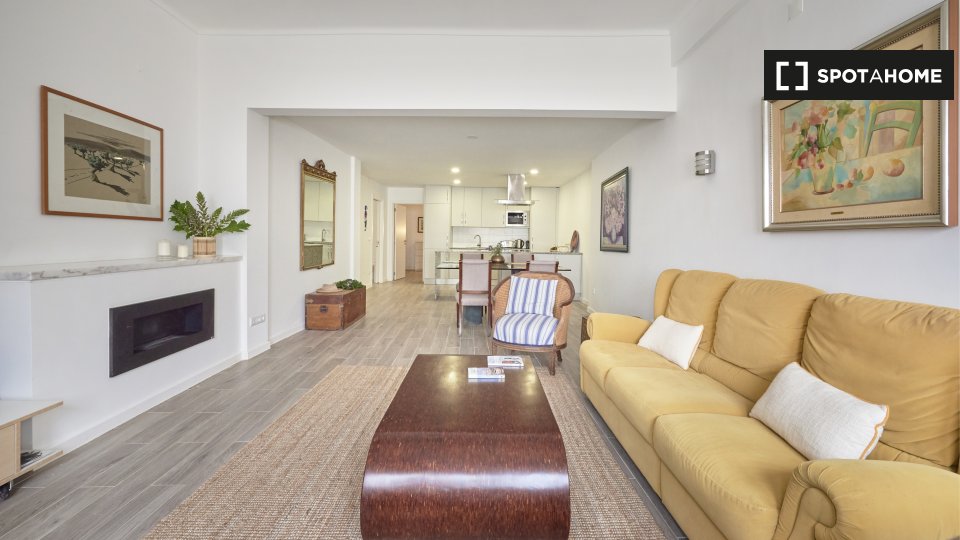 Apartment Lisbon, 1 bed, 80m² — photo 11