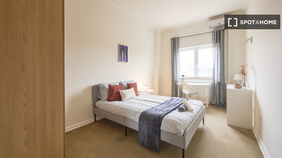 Double room Lisbon, 7 beds — photo 9