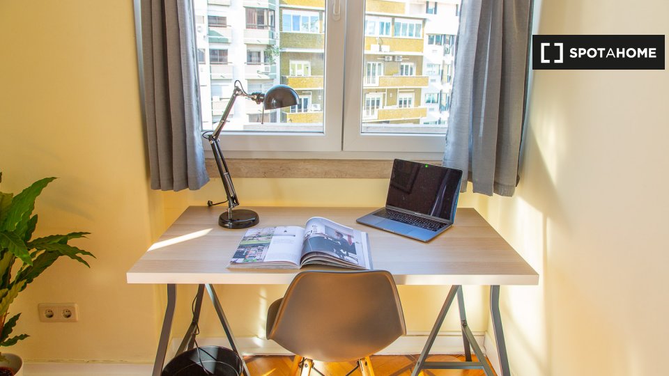 Double room Lisbon, 6 beds — photo 17