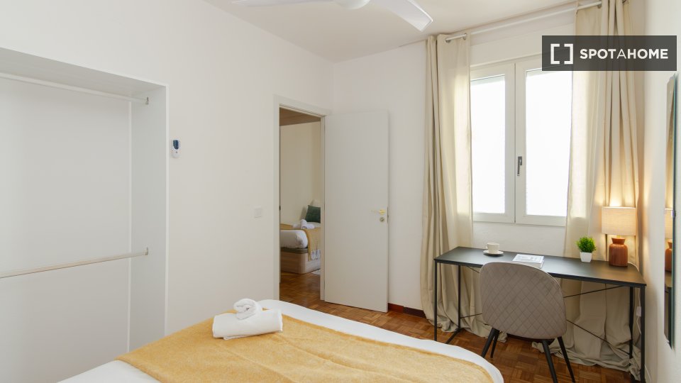 Double room Madrid, 6 beds — photo 26