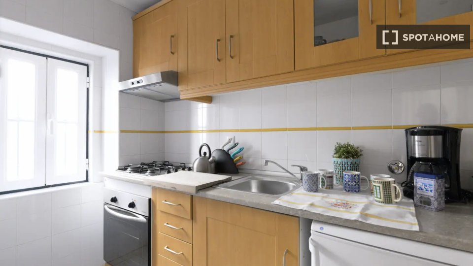 Apartment Lisbon, 2 beds — photo 16