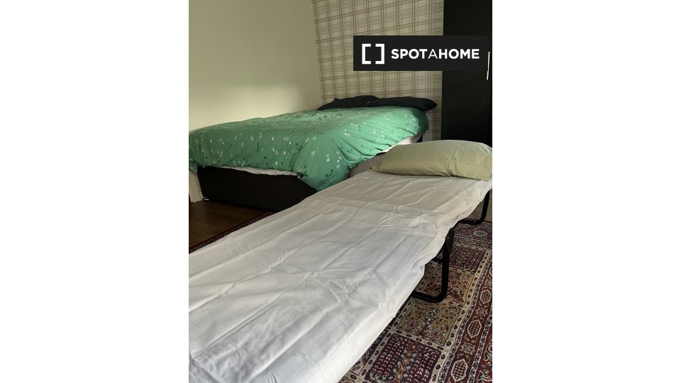 Double room London, 4 beds — photo 1