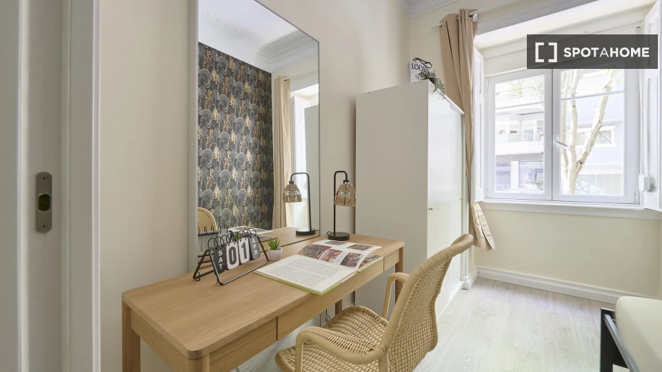 Double room Lisbon, 5 beds — photo 2