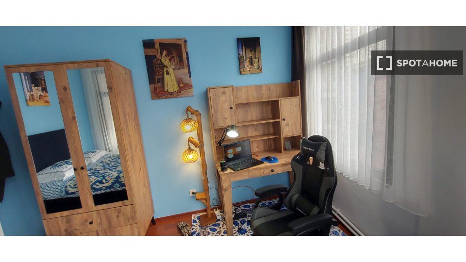 Double room Istanbul, 3 beds, 80m² — photo 18