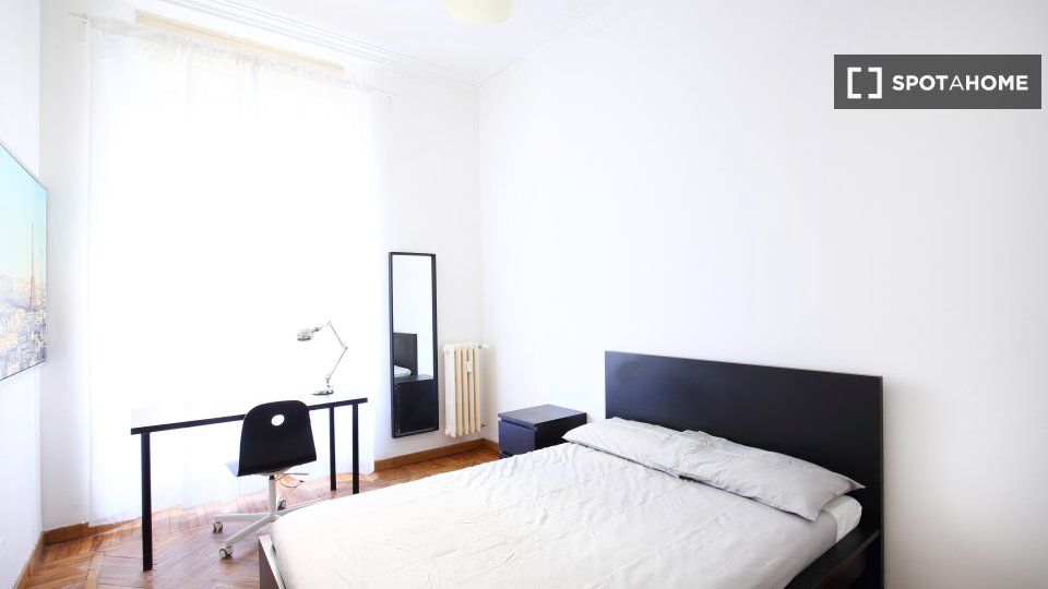 Double room Milan, 7 beds, 178m² — photo 9