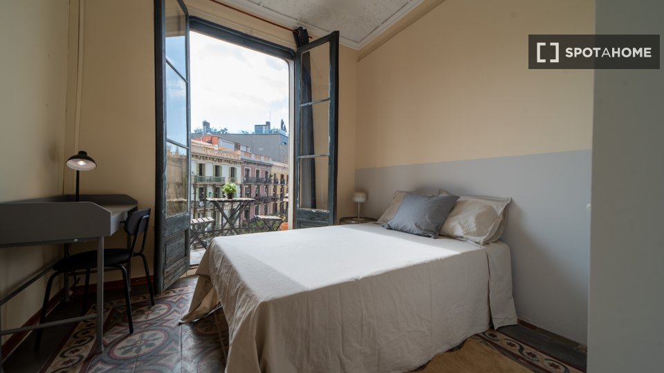 Double room Barcelona, 7 beds, 160m² — photo 15