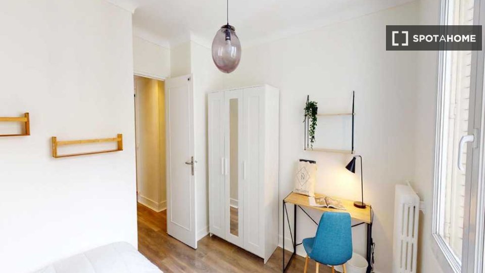 Double room Paris, 6 beds, 110m² — photo 9