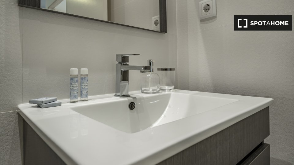 Apartment Porto, 1 bed, 45m² — photo 11