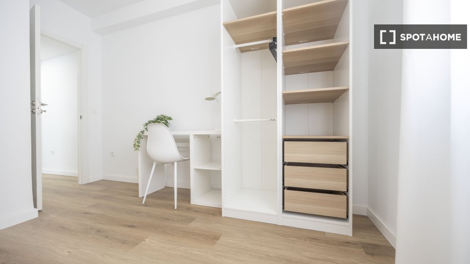 Chambre double Valence, 5 chambres, 100m² — photo 19