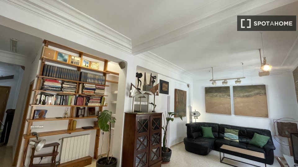 Apartment Valencia, 2 beds, 100m² — photo 19