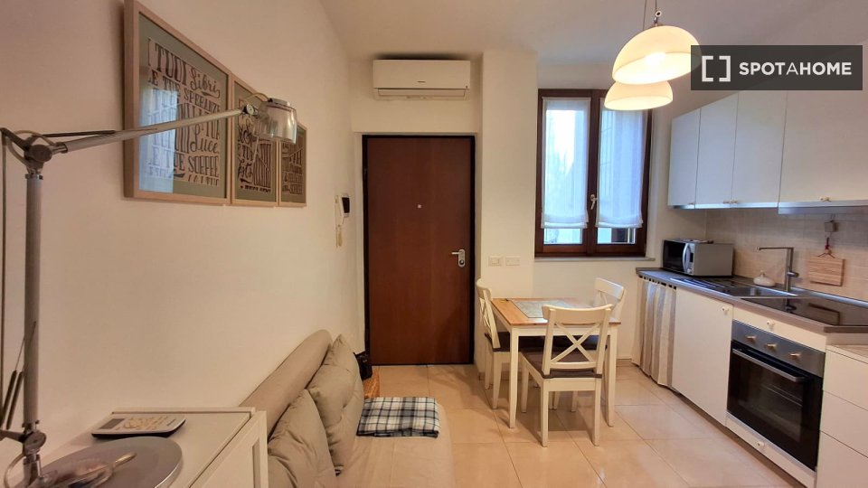 Apartment Milan, 1 bed — photo 20