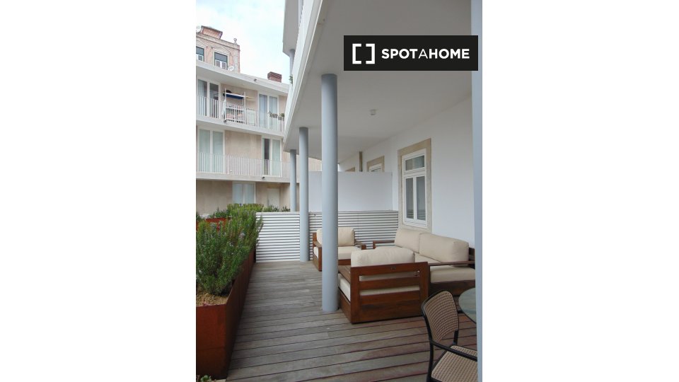 Apartment Lisbon, 2 beds, 100m² — photo 19