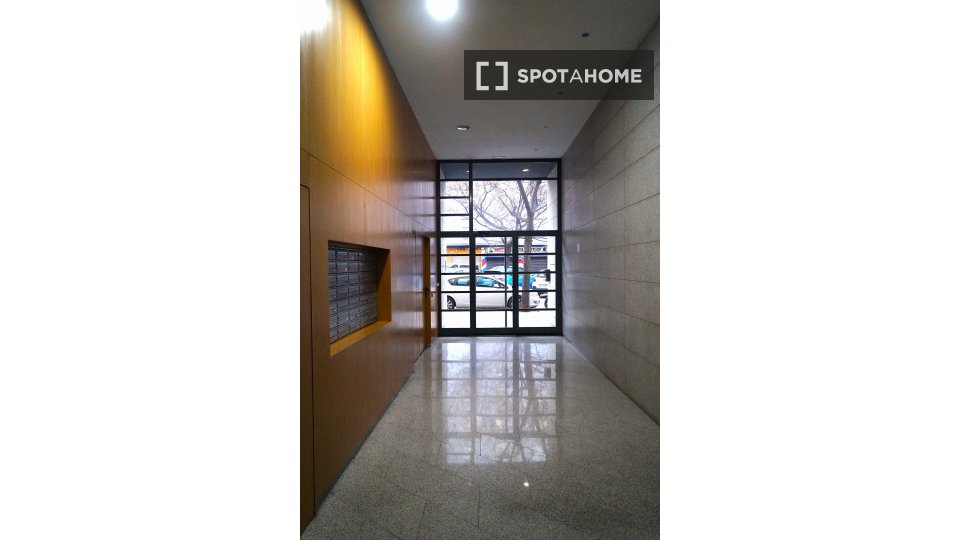 Double room Valencia, 3 beds — photo 15