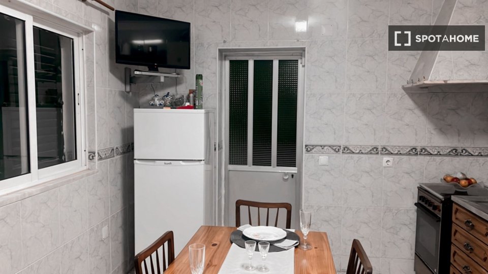 Apartment Lisbon, 1 bed — photo 4