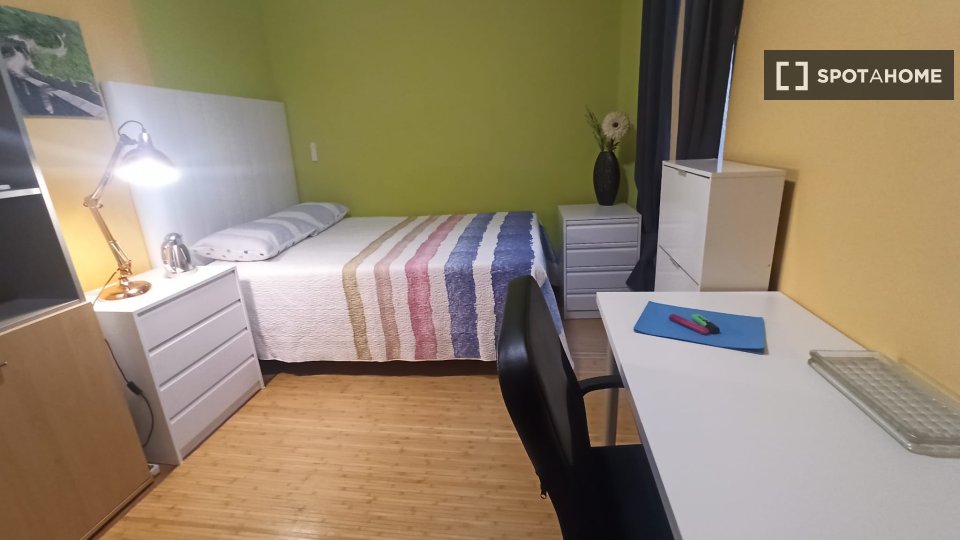 Double room Madrid, 6 beds, 300m² — photo 6