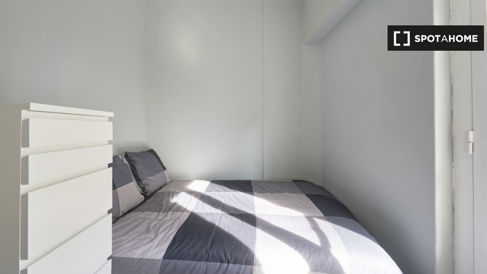 Double room Lisbon, 6 beds — photo 5