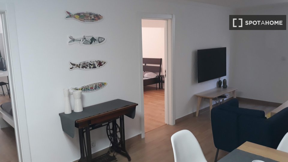 Double room Lisbon, 3 beds, 100m² — photo 4