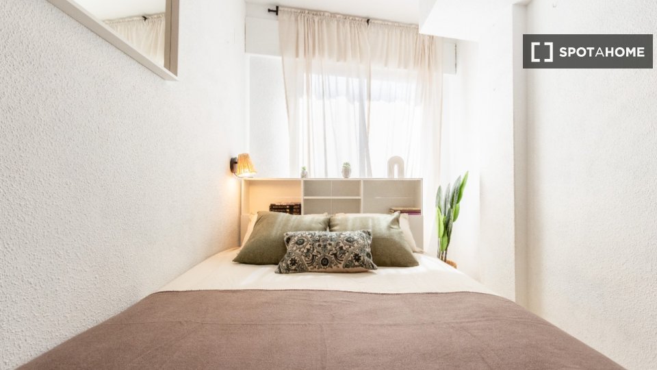 Double room Alicante, 7 beds, 150m² — photo 11