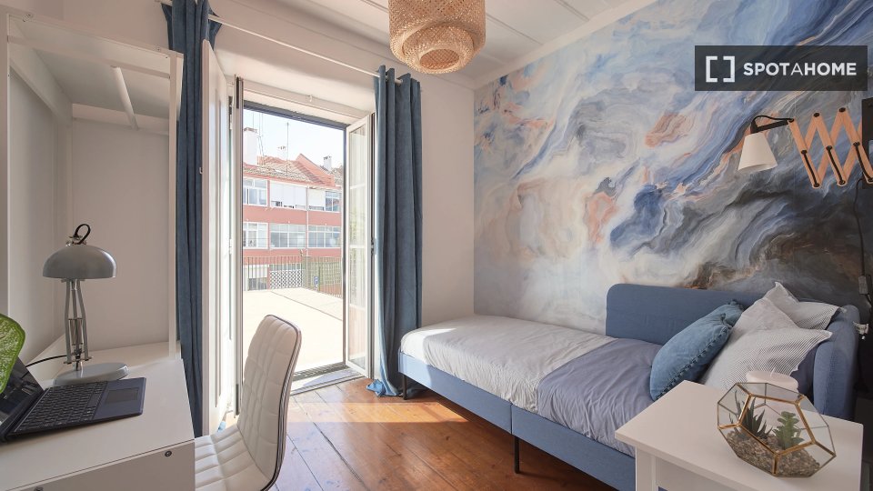 Double room Lisbon, 13 beds — photo 1