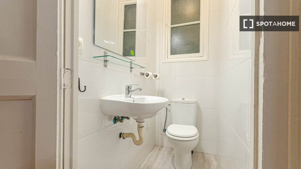 Double room Barcelona, 4 beds, 100m² — photo 10