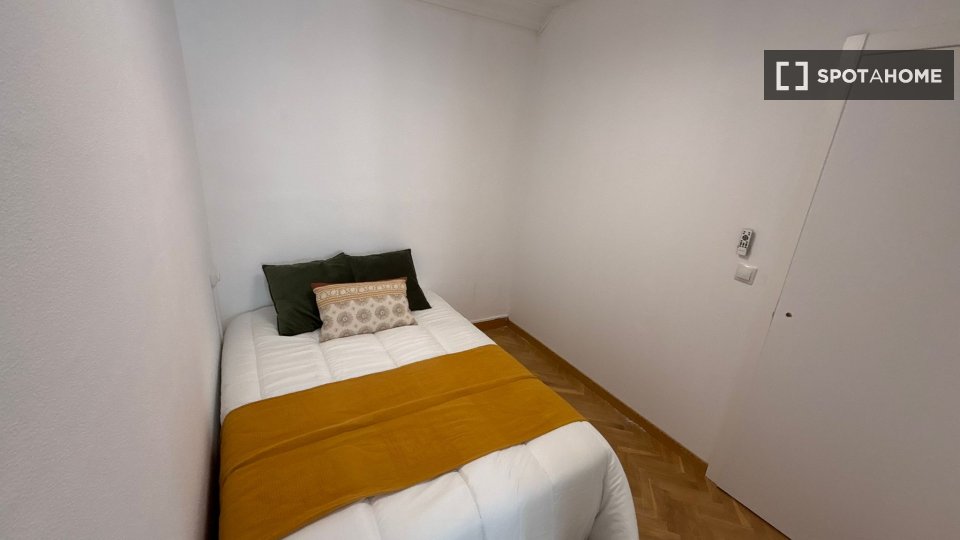 Habitación doble Madrid, 9 habitaciones, 200m² — foto 4