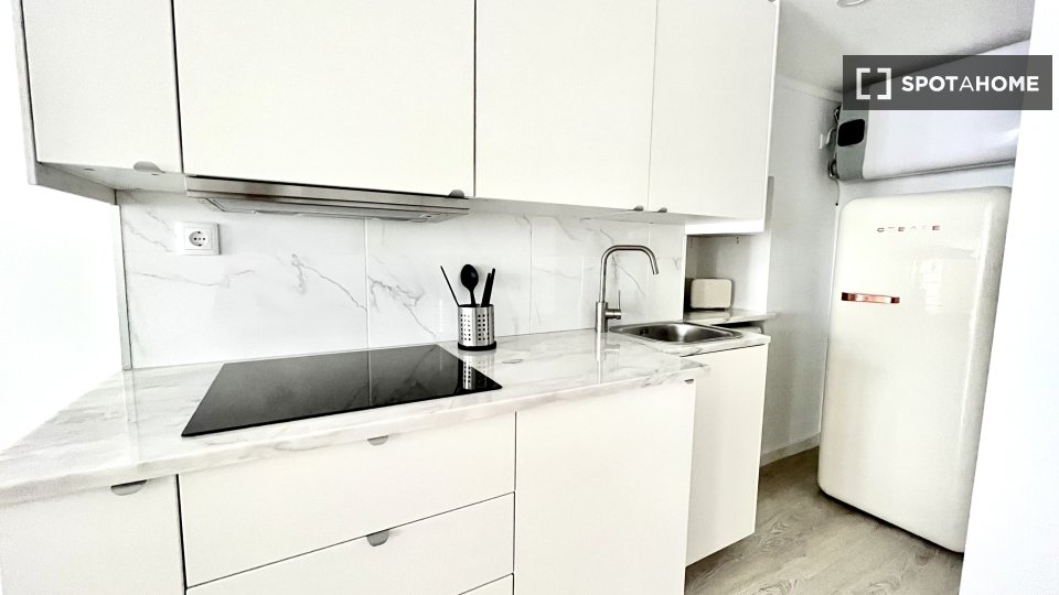 Apartment Lisbon, 1 bed, 40m² — photo 30