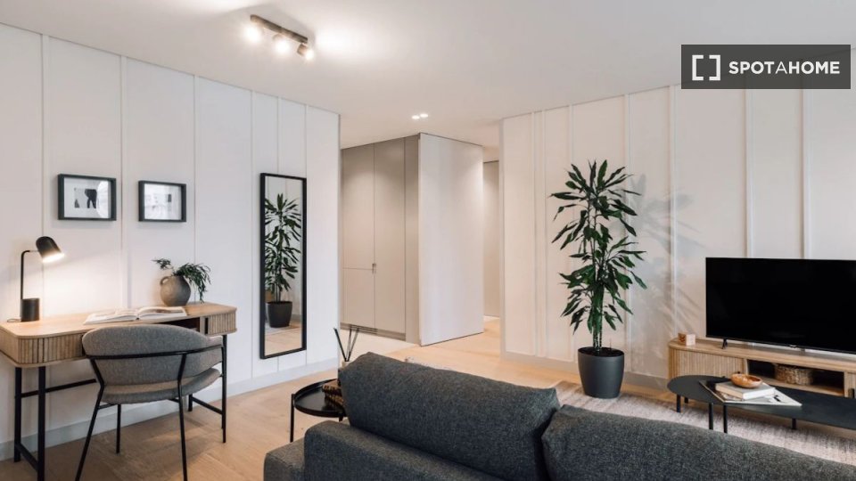 Apartment Lisbon, 2 beds — photo 10