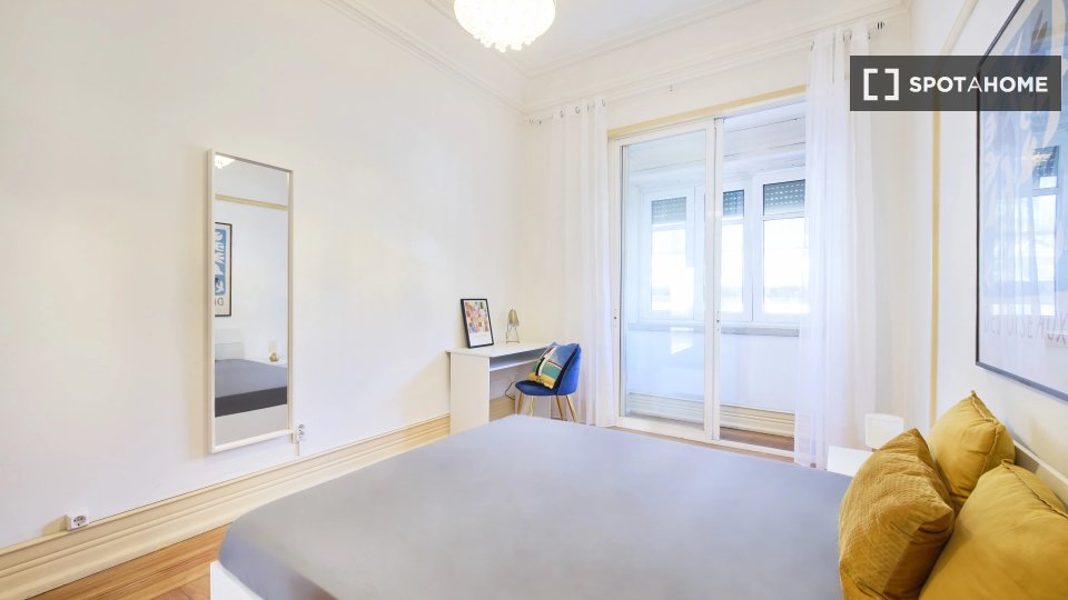 Double room Lisbon, 9 beds — photo 2