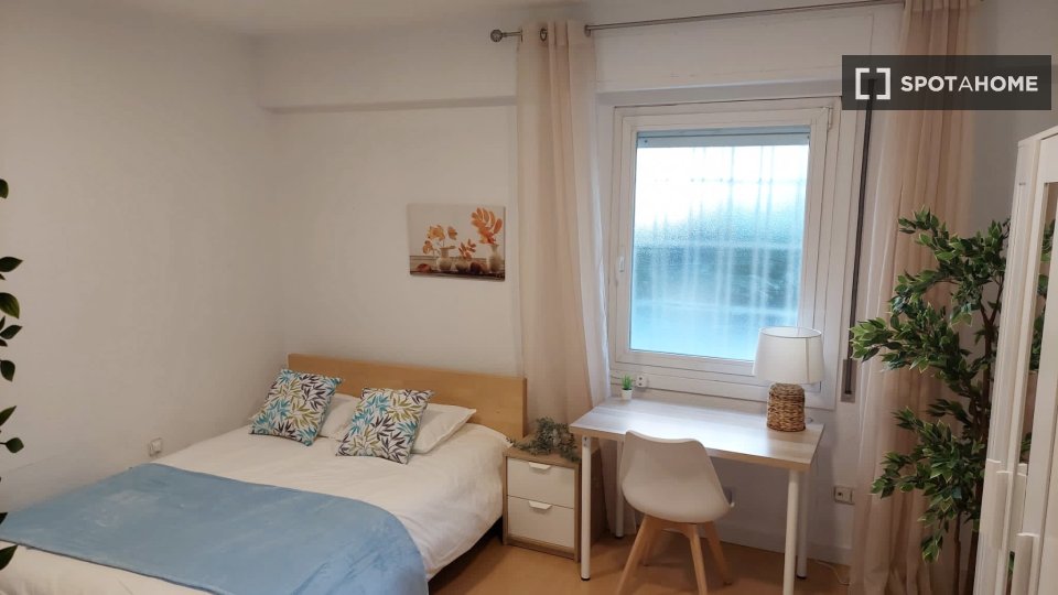 Double room Madrid, 4 beds, 100m² — photo 2