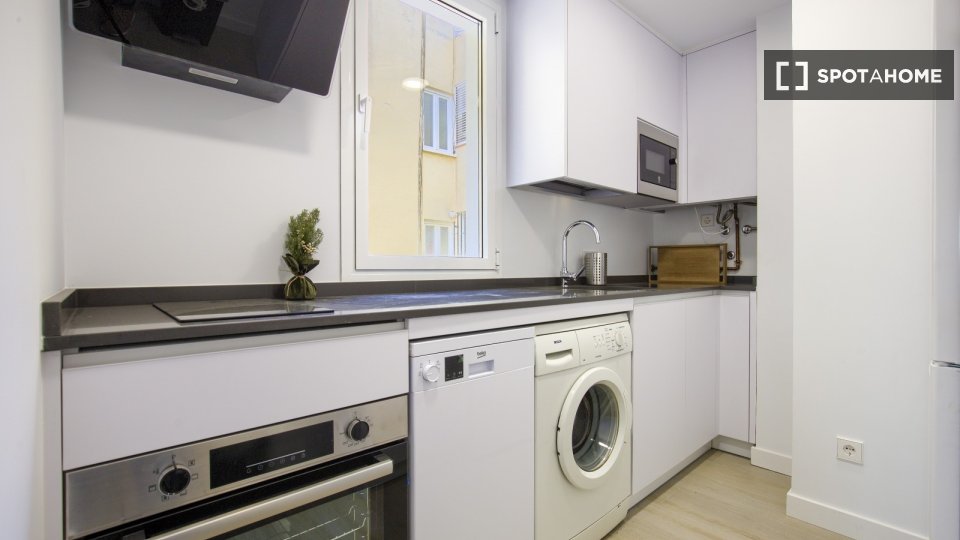 Apartment Madrid, 2 beds, 67m² — photo 21