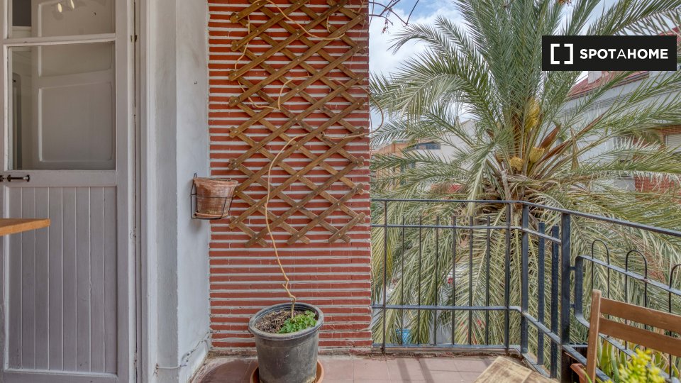 Double room Valencia, 4 beds, 80m² — photo 13