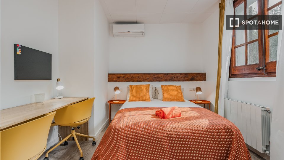 Double room Barcelona, 6 beds, 227m² — photo 50
