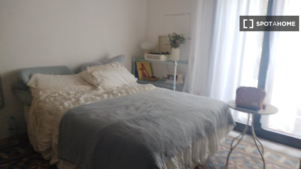 Double room Barcelona, 4 beds, 140m² — photo 3