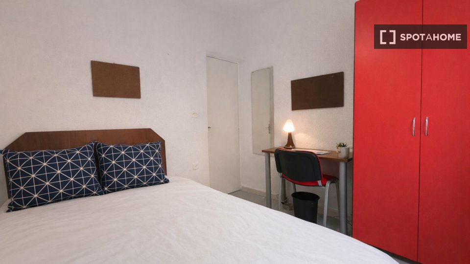 Se alquila habitación en piso compartido en Madrid