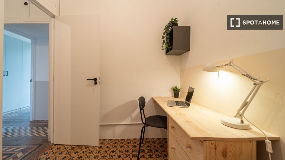 Double room Barcelona, 9 beds, 200m² — photo 12