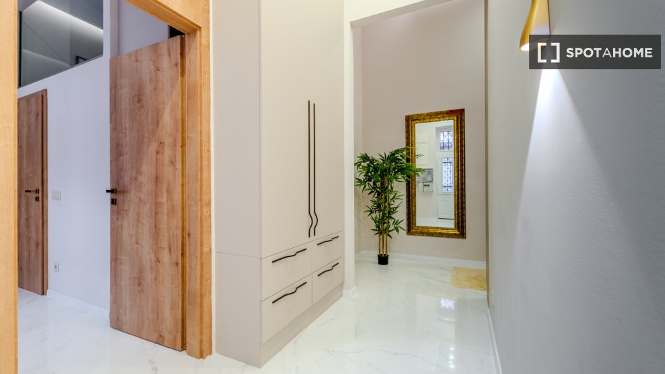 Apartment Budapest, 2 beds, 90m² — photo 7