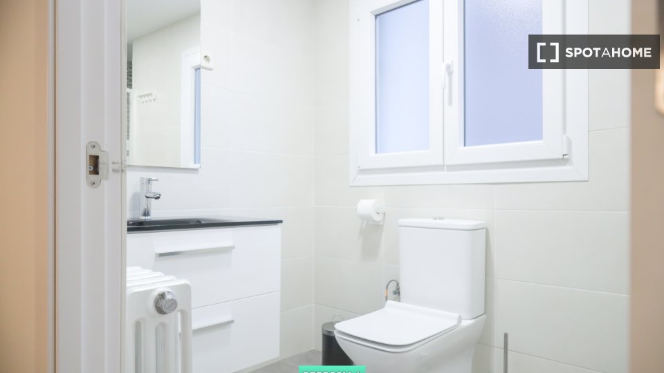 Double room Madrid, 7 beds — photo 21