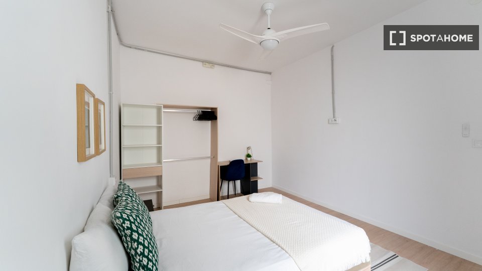 Double room Madrid, 10 beds — photo 73