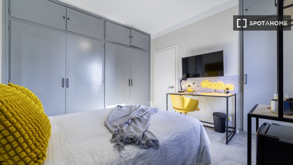 Double room Madrid, 7 beds, 157m² — photo 2