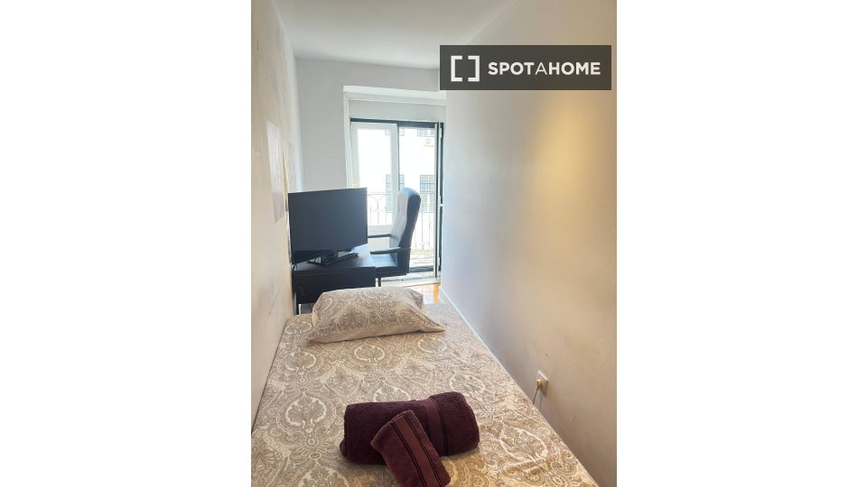 Apartment Lisbon, 3 beds — photo 4