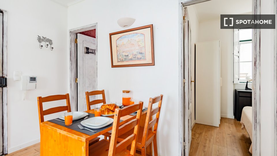Apartment Lisbon, 2 beds — photo 19