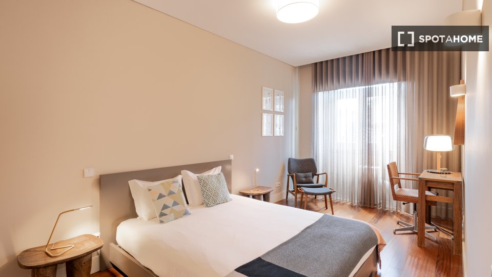 Apartment Porto, 1 bed, 105m² — photo 11