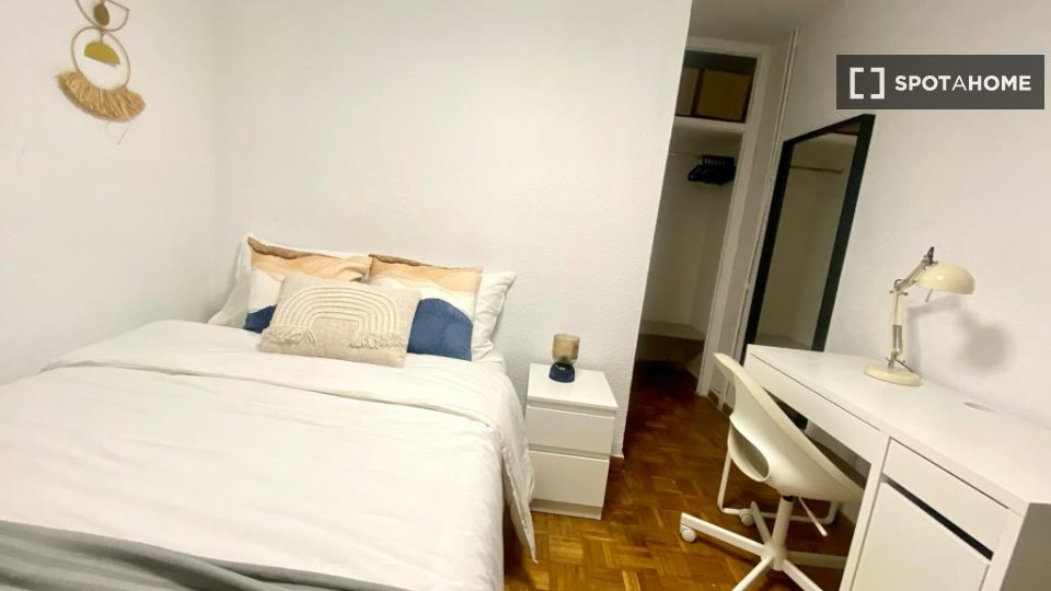 Double room Madrid, 6 beds — photo 7