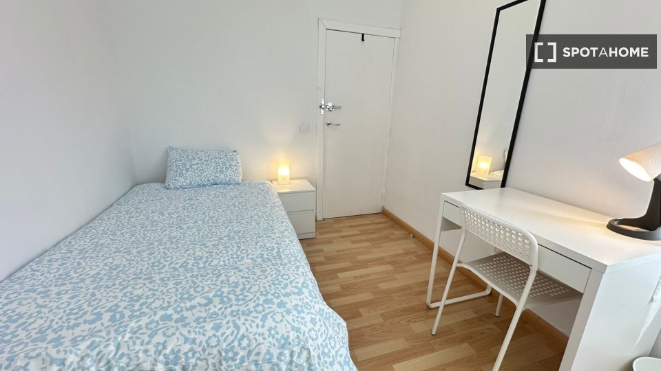 Chambre double Alcala_De_Henares, 4 chambres — photo 19