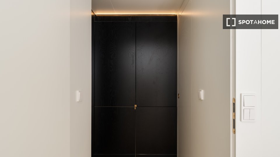 Apartment mono Lisbon, 71m² — photo 17