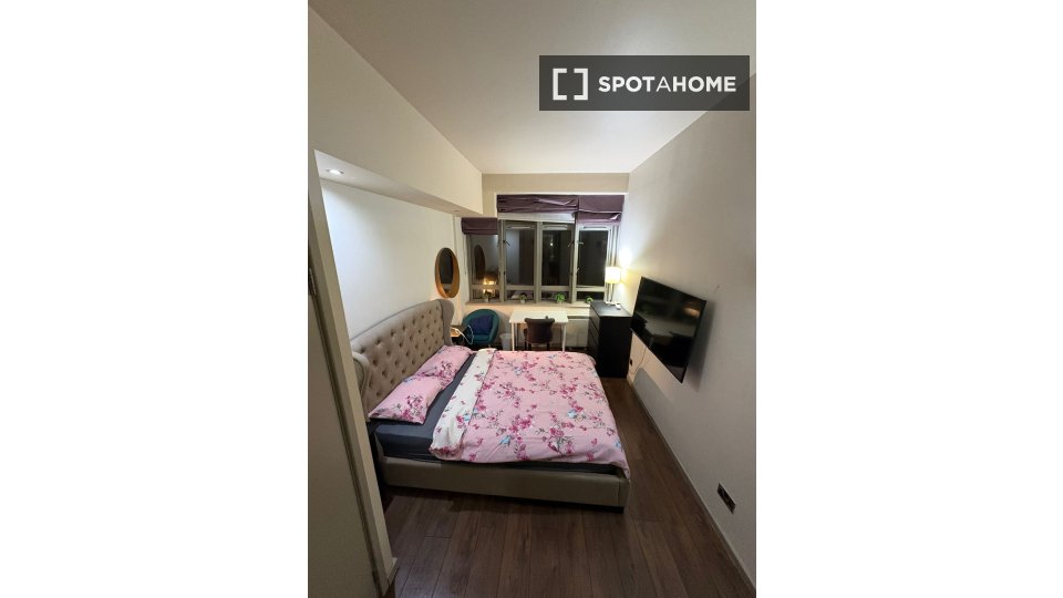 Double room London, 4 beds — photo 1
