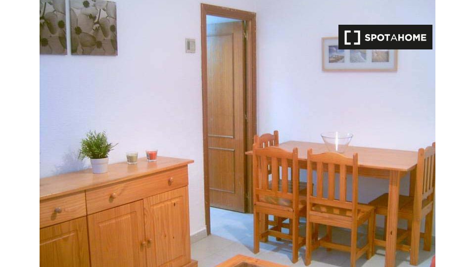 Double room Madrid, 3 beds — photo 4