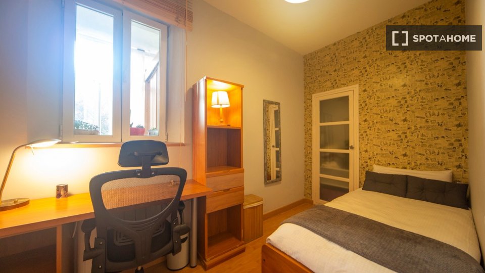 Double room Granada, 3 beds — photo 4