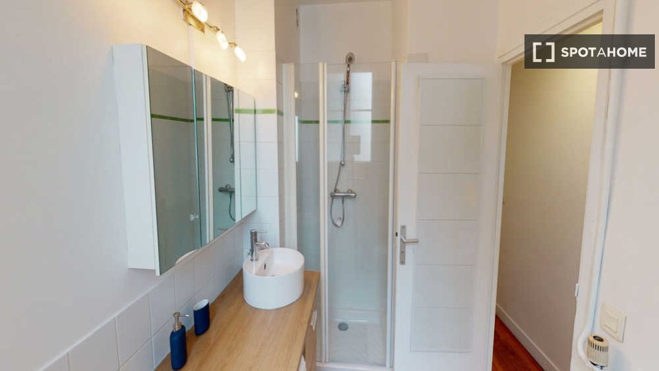 Double room Paris, 5 beds, 110m² — photo 10