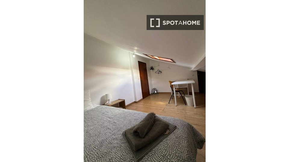 Double room Lisbon, 6 beds — photo 11